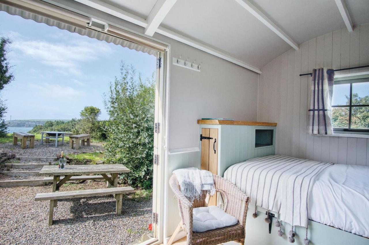 Haven View - 1 Bedroom Shepherds Hut - St Ishmaels Saint Ishmaels  Exterior foto