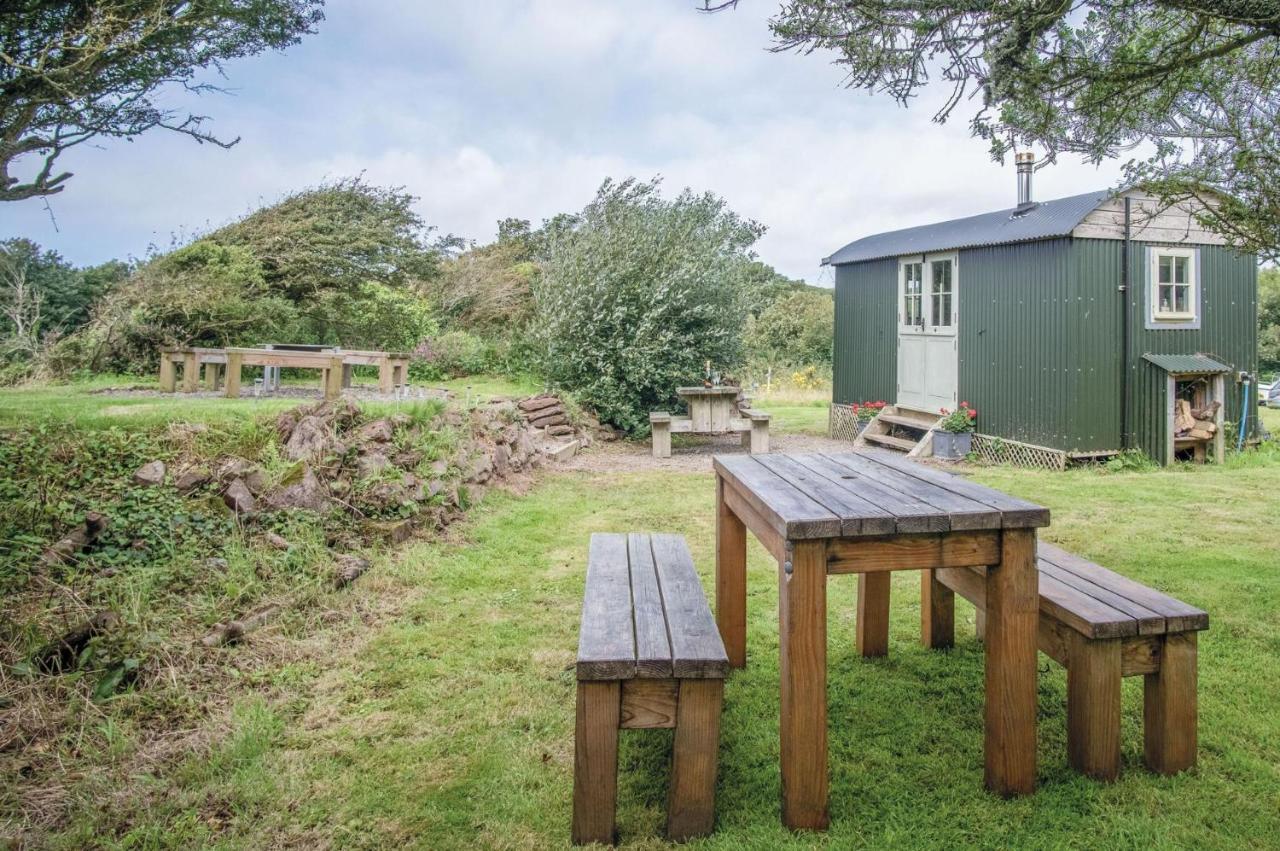 Haven View - 1 Bedroom Shepherds Hut - St Ishmaels Saint Ishmaels  Exterior foto